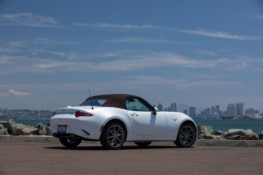  Mazda MX-5 Miata (ND) 2016 года  (NA) (фото 11 из 40)